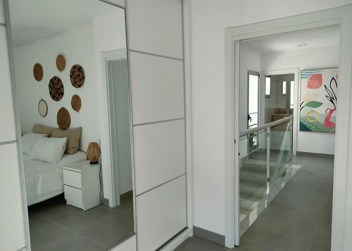 Casa De Playa Maravillosa En Taliarte Hébergement de vacances *